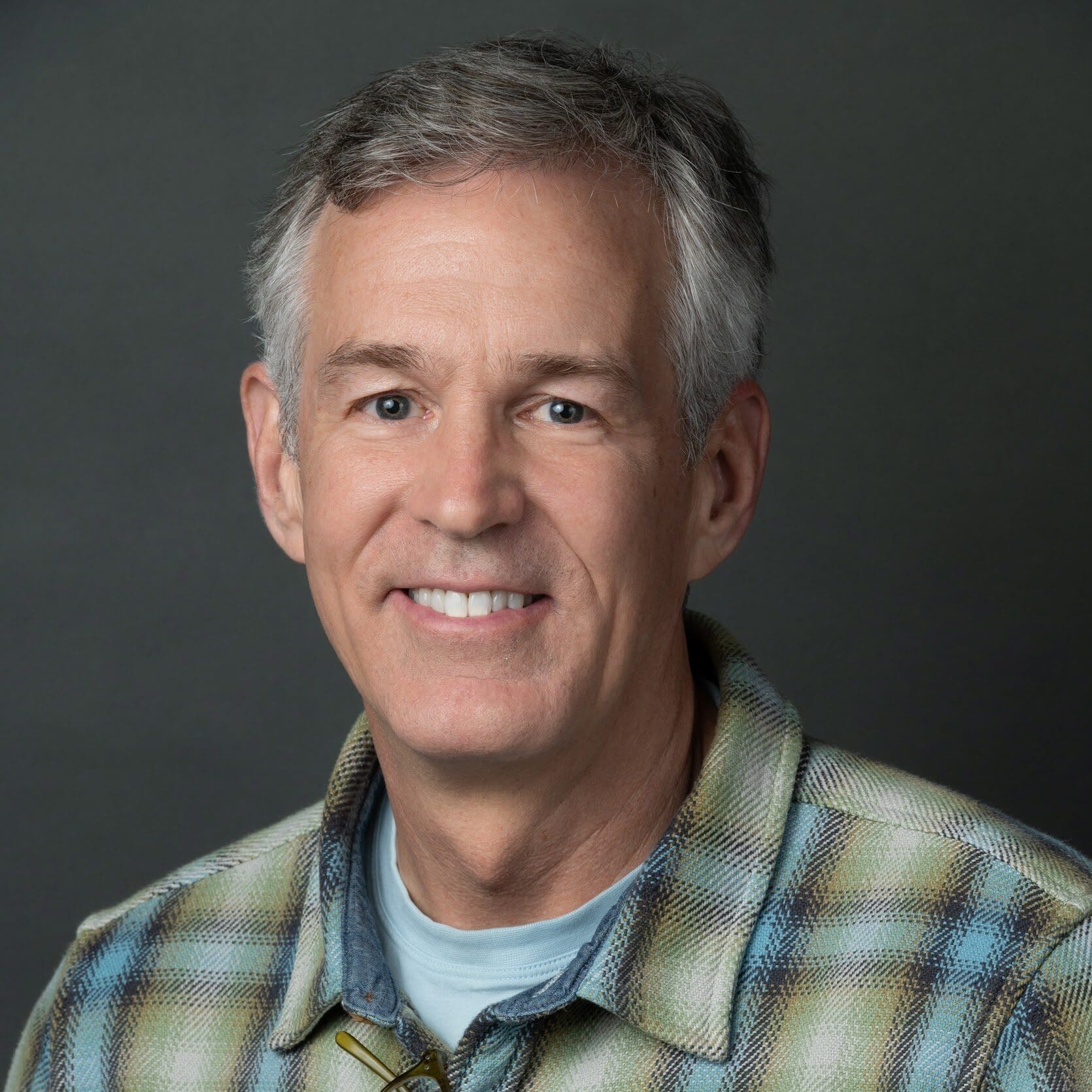 professional photo of Kenneth Irving